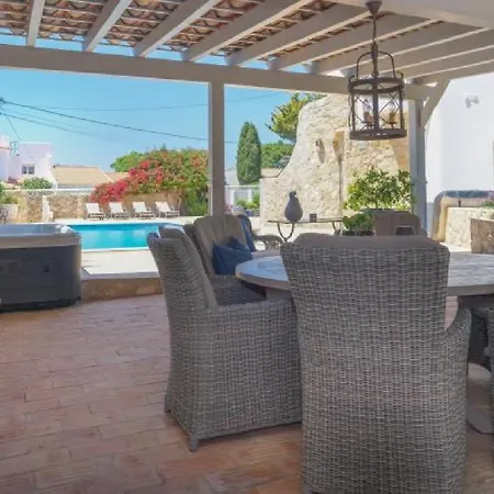Apartmán Beautifully Renovated Casa With Swimming Pool Albufeira