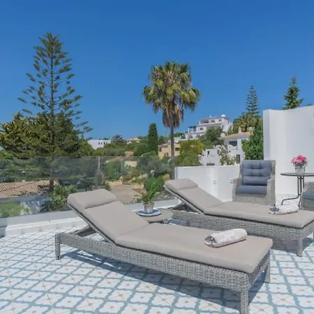 Beautifully Renovated Casa With Swimming Pool * Albufeira
